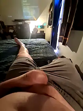 Snapshot of rexcherry69 chatting on 10.05.25 rexcherry69 online show from 10.05.25