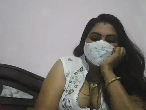 Snapshot of Nisha-telugu chatting on 10.07.25 Nisha-telugu online show from 10.07.25