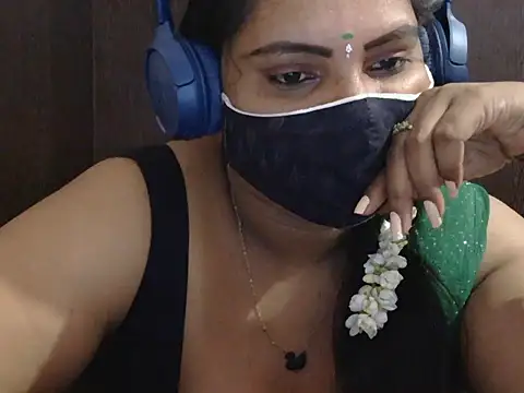 Snapshot of Nisha-telugu chatting on 11.01.25 Nisha-telugu online show from 11.01.25