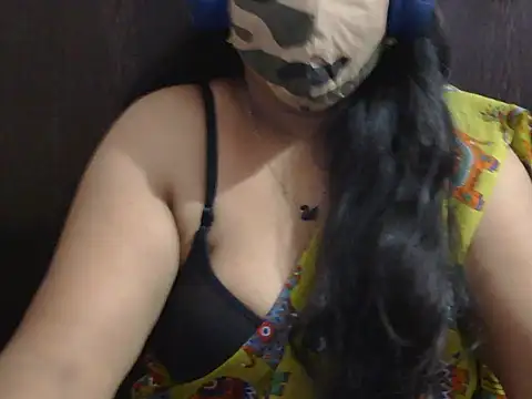 Snapshot of Nisha-telugu chatting on 11.07.25 Nisha-telugu online show from 11.07.25