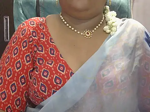 Snapshot of Nisha-telugu chatting on 04.18.26 Nisha-telugu online show from 04.18.26