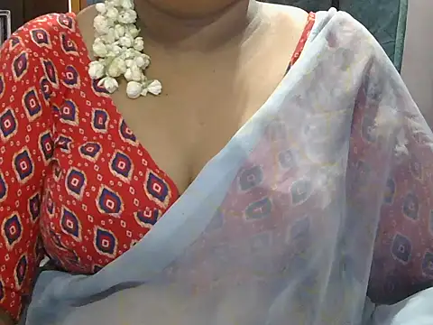 Snapshot of Nisha-telugu chatting on 04.19.26 Nisha-telugu online show from 04.19.26