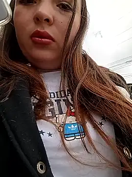 Snapshot of Lunna_azul chatting on 09.25.25 Lunna azul online show from 09.25.25