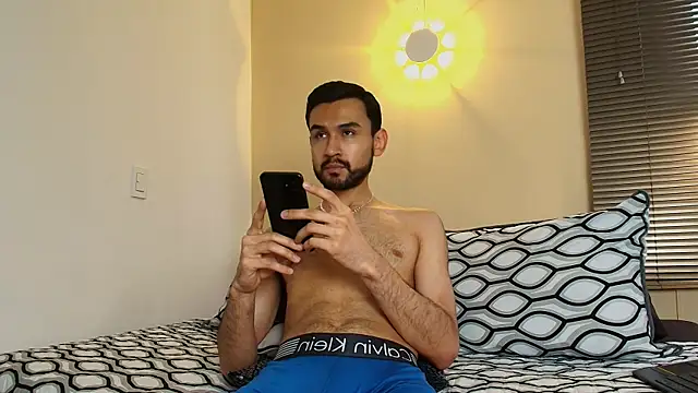 Axel Moon S online show from 12.13.25