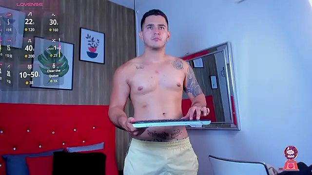 Snapshot of big-tyler chatting on 11.11.25 big-tyler online show from 11.11.25