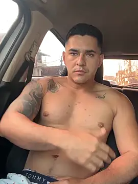 Snapshot of big-tyler chatting on 11.16.25 big-tyler online show from 11.16.25