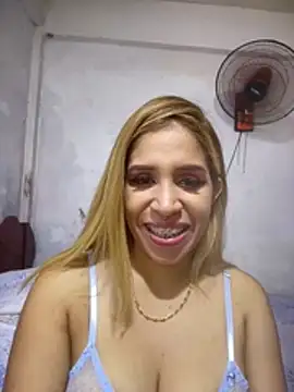 Snapshot of AngelitaSexyCam chatting on 07.21.26 AngelitaSexyCam online show from 07.21.26