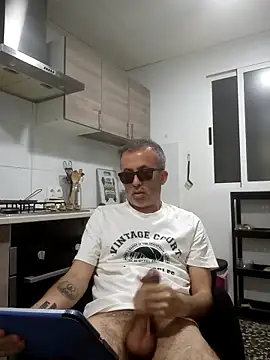 EmilioTaladdro online show from 05.01.26