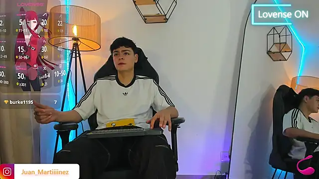 Snapshot of Im_Juaniito chatting on 11.02.25 Im Juaniito online show from 11.02.25