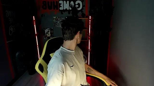 Snapshot of JonnyDarka chatting on 09.26.25 JonnyDarka online show from 09.26.25