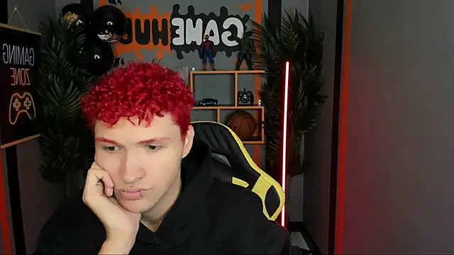 Snapshot of JonnyDarka chatting on 11.03.25 JonnyDarka online show from 11.03.25