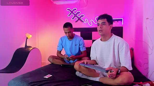 Lucky boys  X online show from 09.25.25