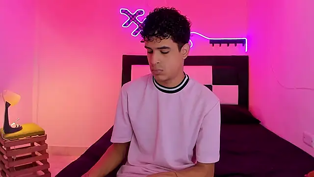 Lucky boys  X online show from 10.12.25