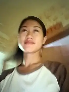 Snapshot of luy-xinh02 chatting on 09.18.25 luy-xinh02 online show from 09.18.25