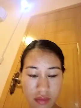 Snapshot of luy-xinh02 chatting on 09.27.25 luy-xinh02 online show from 09.27.25