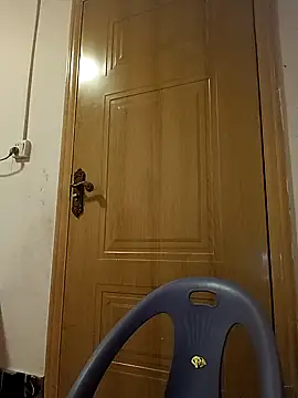 Snapshot of luy-xinh02 chatting on 10.31.25 luy-xinh02 online show from 10.31.25