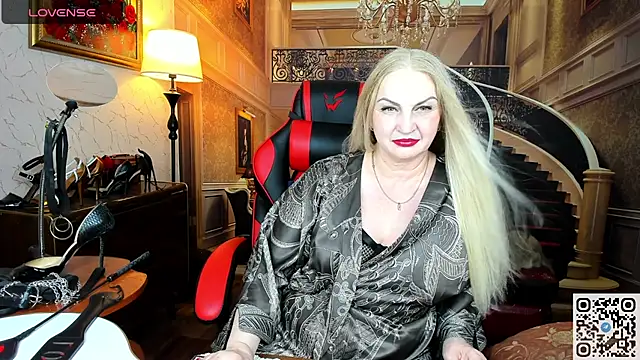 Nina Devillle online show from 07.19.26