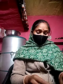 Snapshot of Suman_ji1 chatting on 01.08.26 Suman ji1 online show from 01.08.26