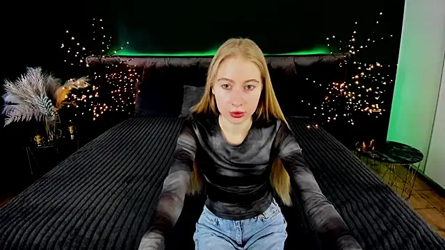 Alina Blonde online show from 09.14.25