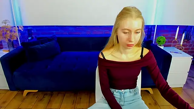 Alina Blonde online show from 10.29.25