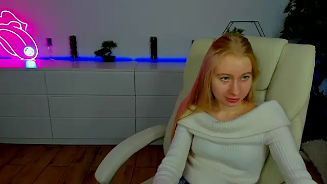 Alina Blonde online show from 11.03.25