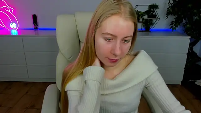 Alina Blonde online show from 02.15.26