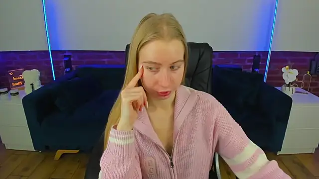 Alina Blonde online show from 02.18.26
