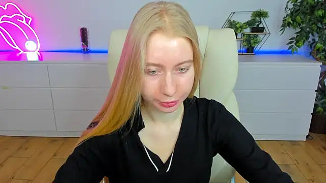 Alina Blonde online show from 02.22.26