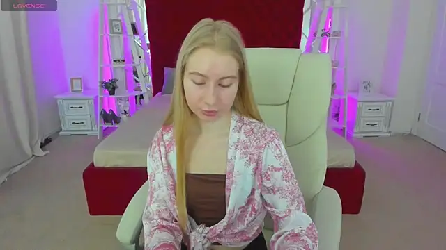 Alina Blonde online show from 06.14.26
