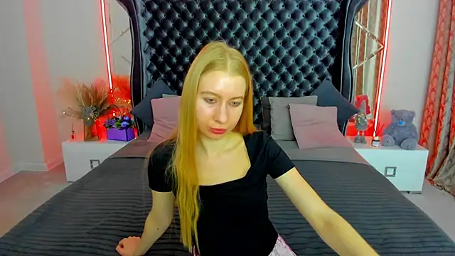 Alina Blonde online show from 06.20.26