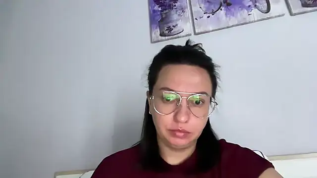 Snapshot of Karllina chatting on 08.06.26 Karllina online show from 08.06.26