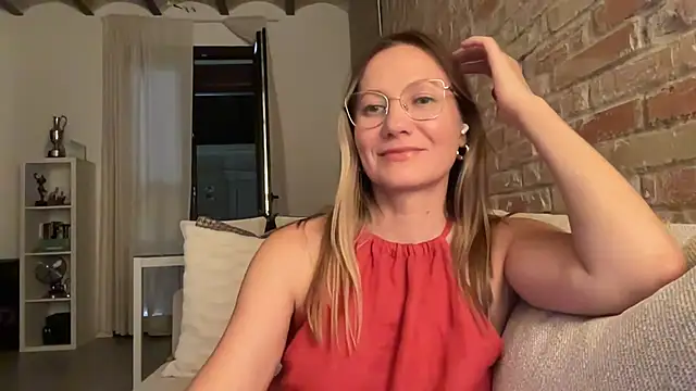 Feyoraa online show from 07.24.26