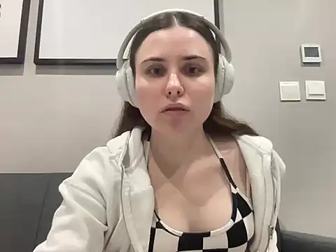 Olyshaa online show from 07.24.26