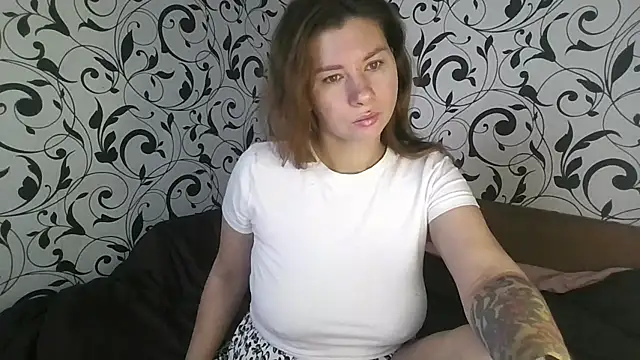 YourEmilie online show from 10.28.25