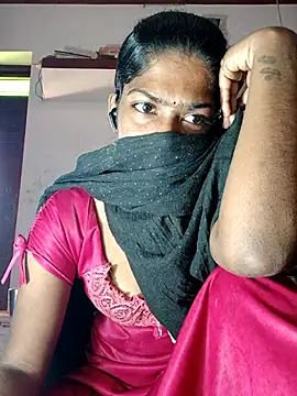 Snapshot of Tamil_Kavitha chatting on 12.19.25 Tamil Kavitha online show from 12.19.25