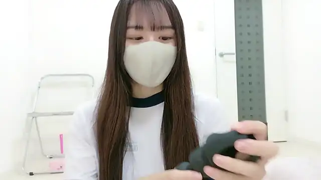 Snapshot of _Mia_land_ chatting on 11.22.25 Mia land online show from 11.22.25