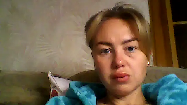 Snapshot of MartaLuna_ chatting on 09.29.25 MartaLuna online show from 09.29.25