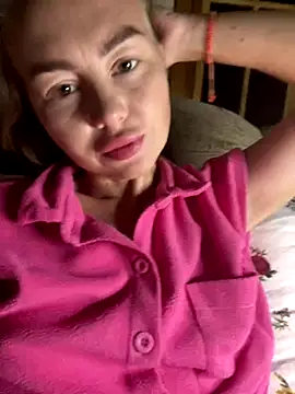 Snapshot of MartaLuna_ chatting on 10.03.25 MartaLuna online show from 10.03.25