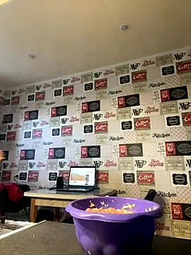 Snapshot of MartaLuna_ chatting on 11.25.25 MartaLuna online show from 11.25.25