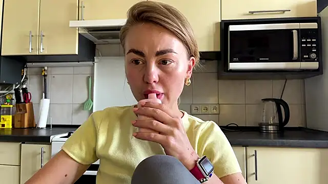Snapshot of MartaLuna_ chatting on 07.07.26 MartaLuna online show from 07.07.26
