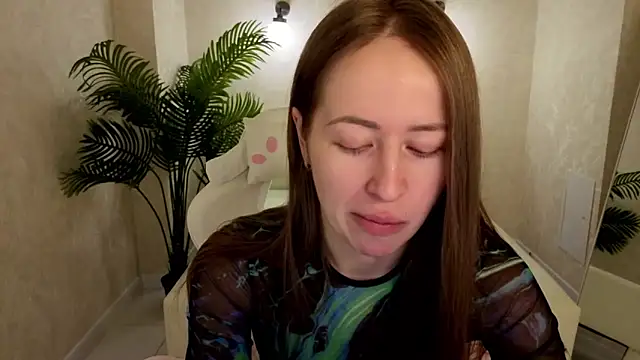 Snapshot of bella_li__ chatting on 02.19.26 bella li online show from 02.19.26