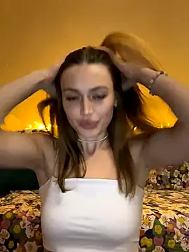 Elizabeth Tay online show from 09.30.25