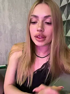 Elizabeth Tay online show from 05.18.26