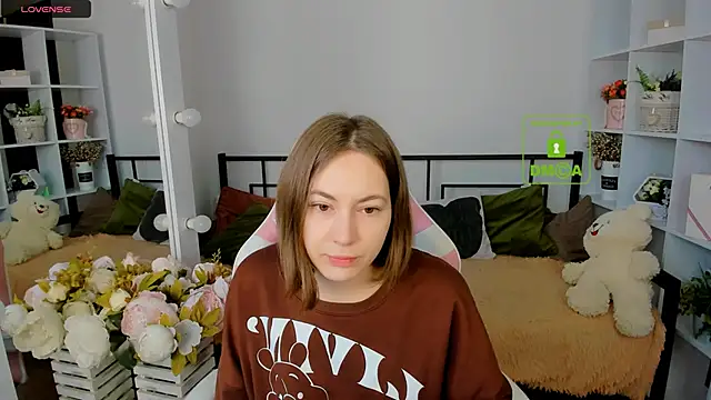 Elma Lily online show from 12.17.25