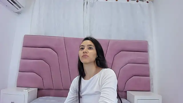 miajhonsonx online show from 04.22.26