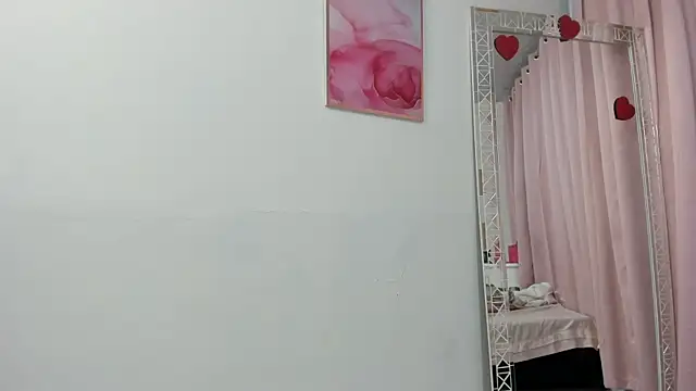 Snapshot of miajhonsonx chatting on 06.08.26 miajhonsonx online show from 06.08.26