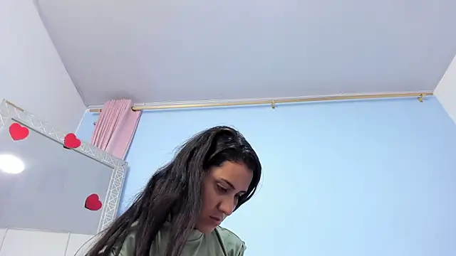 Snapshot of miajhonsonx chatting on 06.18.26 miajhonsonx online show from 06.18.26