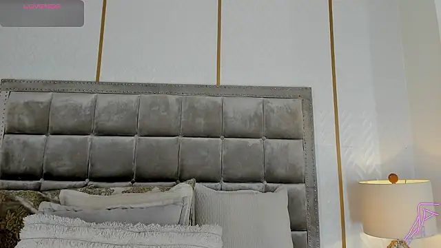 DakotaWangi online show from 02.22.26