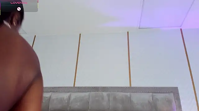 DakotaWangi online show from 03.07.26