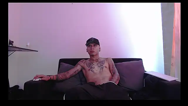 Snapshot of rickgraims chatting on 09.19.25 rickgraims online show from 09.19.25
